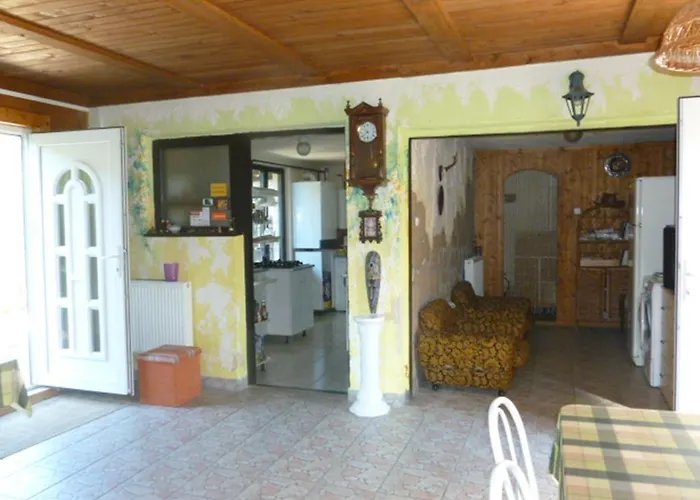 Rigofeszek Vendeghaz *